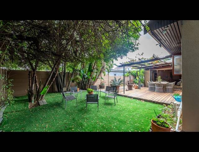 5 BEDROOM HOUSE FOR SALE IN BOSTON